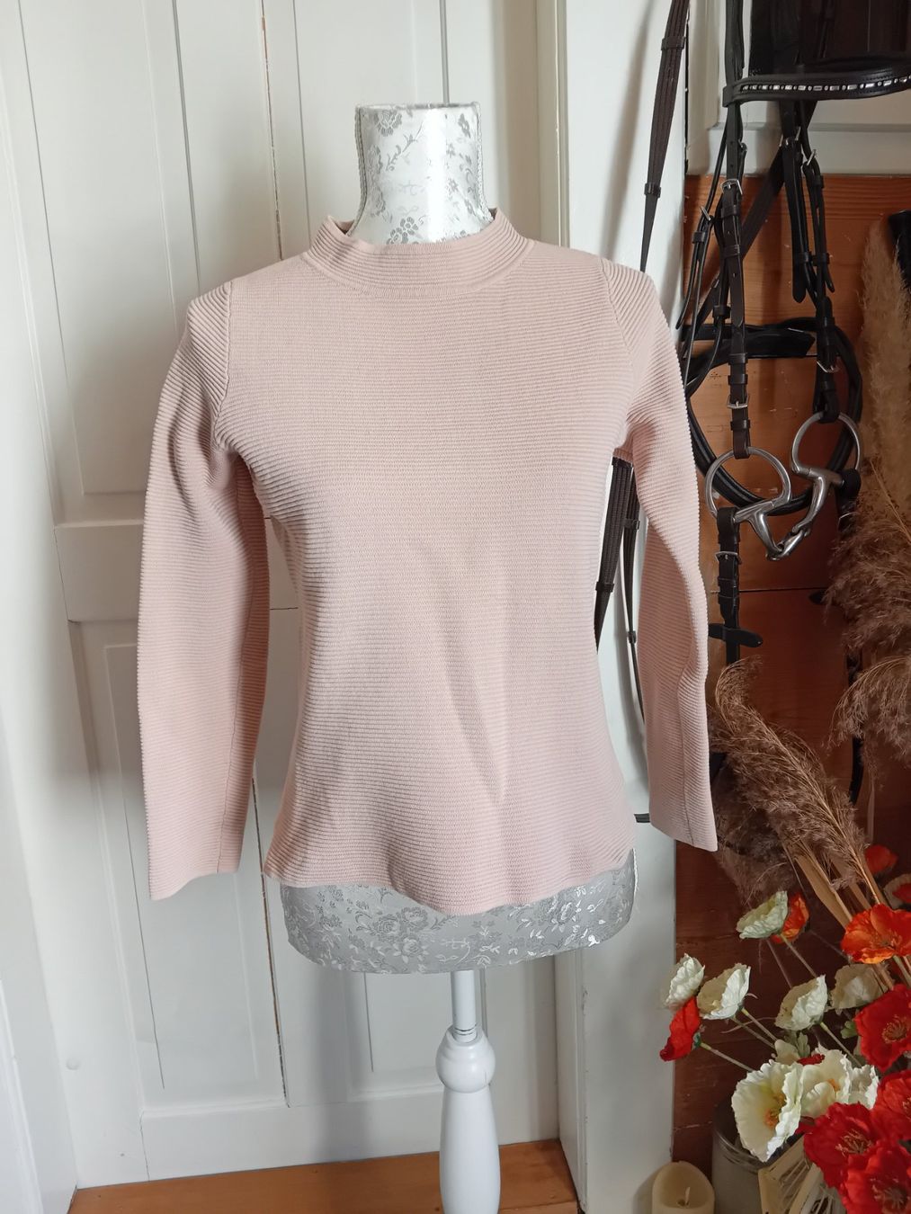 Pullover & Sweatshirts: Schicker Damenpullover, Grösse XS, rosa, gerippt – Gebraucht aus Rüthi (Rheintal) von titlis07