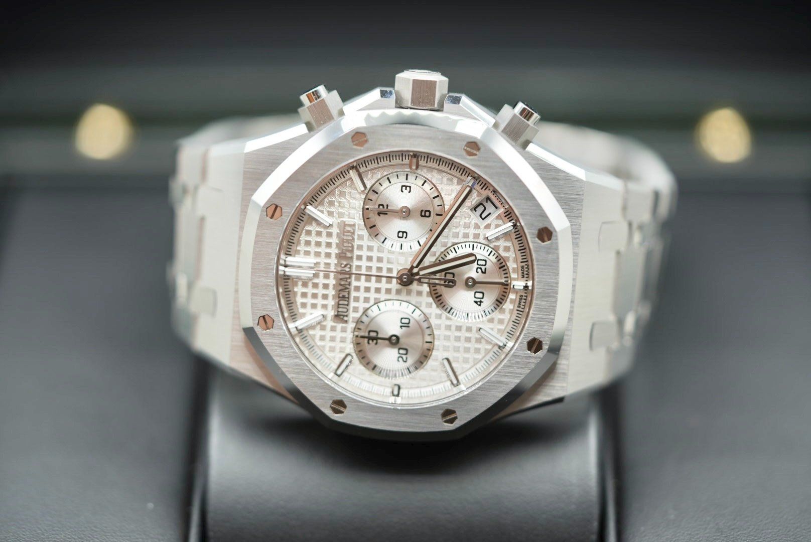 Audemars Piguet Orologi: Audemars Piguet Royal Oak Chronograph Ref. 26240 – Usato da Lugano venduto da Superstudiolugano 9