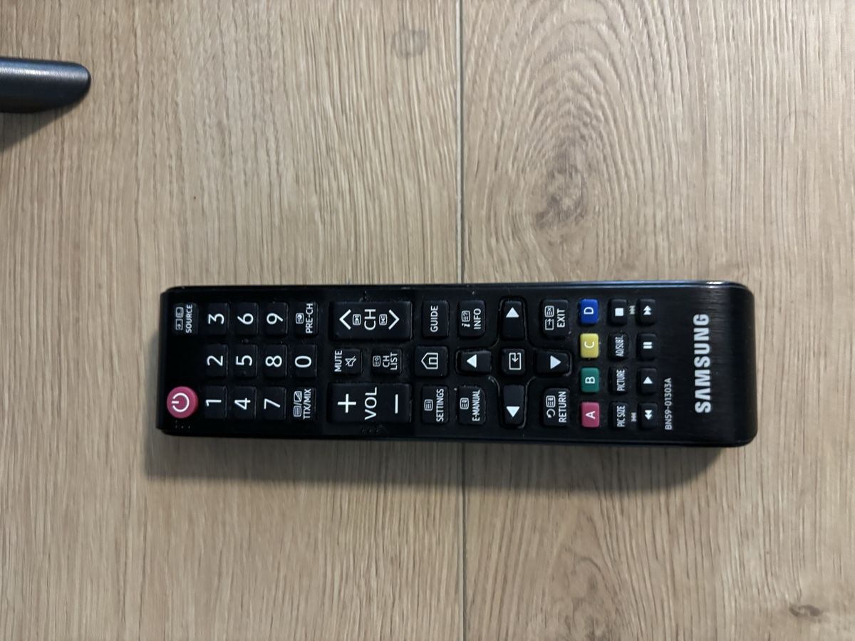 Samsung Televisori: Samsung Fernseher – Usato da Erlach venduto da Louis022 5