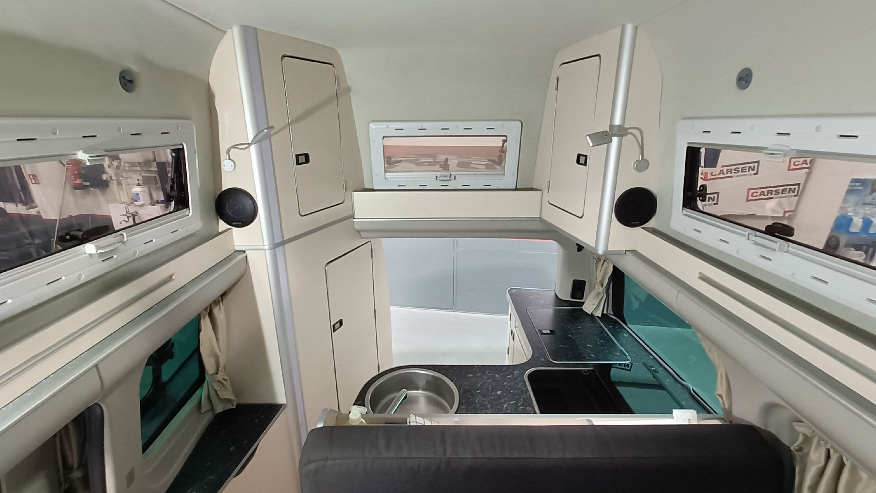 Ford Veicoli da campeggio: Ford Nugget Camper Hochdach – Usato da Oberengstringen venduto da 156driver 8