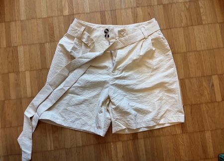 High Waist Shorts Grösse M beige