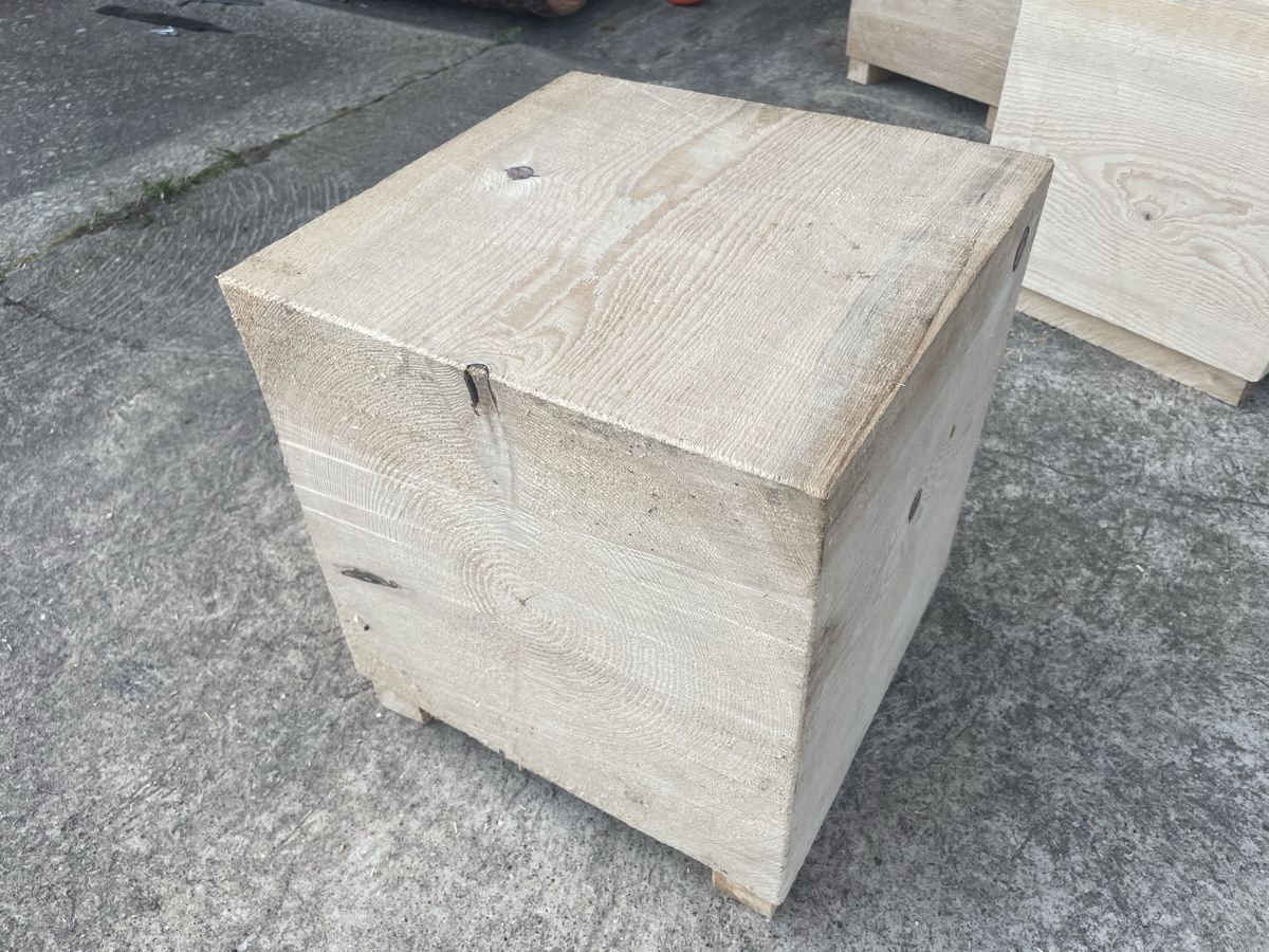 Sgabelli: Hocker / Stuhl aus vollem Holz – Usato da Au TG venduto da and_k8st 5