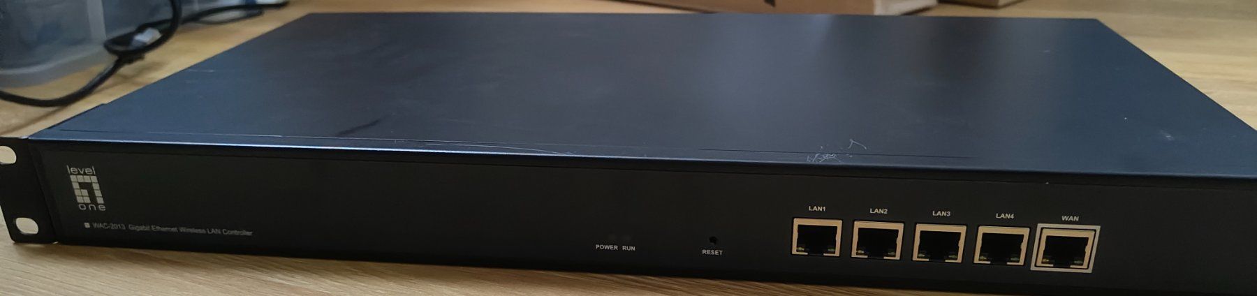 Firewall: LevelOne WAC-2013 WLAN Controller bis 256 APs inkl Rackmount – Usato da Gelterkinden venduto da kau_nt7b 1