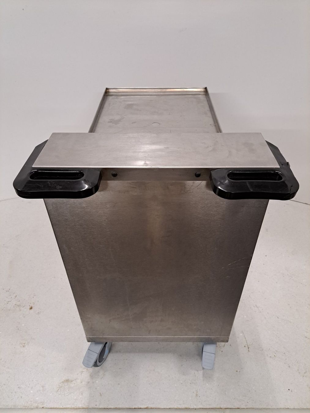 Mobili & Arredamento: Tablettstapler Hupfer – Usato da Wolhusen venduto da Gastrorampe 3