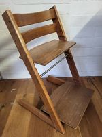 Stokke Tripp Trapp edles Nussbaum 1 von 2 Hochstühlen