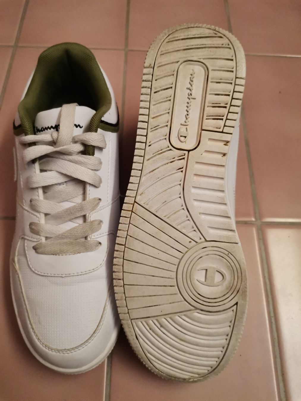 Champion Scarpe per ragazzi: Champion Schuhe weiss, Gr. 42 – Usato da Winterthur venduto da Chinaza 2
