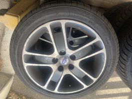 Volvo Alufelgen 17 Zoll mit Bridgestone 205/50R17