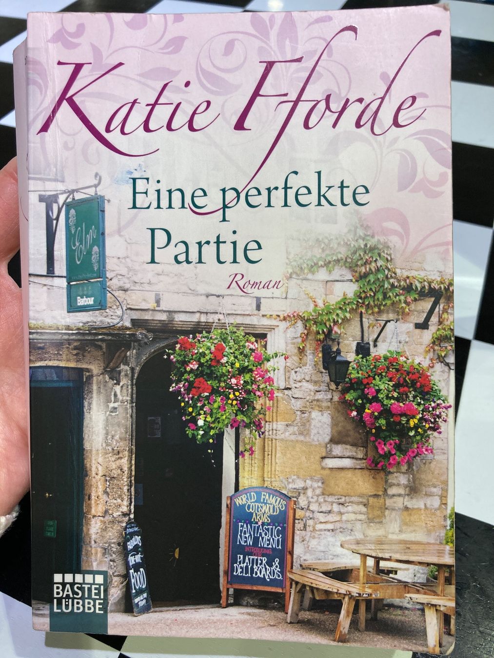 Libri: Eine perfekte Partie - Katie Fforde – Usato da Frauenfeld venduto da SCHATZtruhe_369