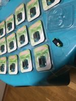 14 jouets sauterelles solaires en liquidation