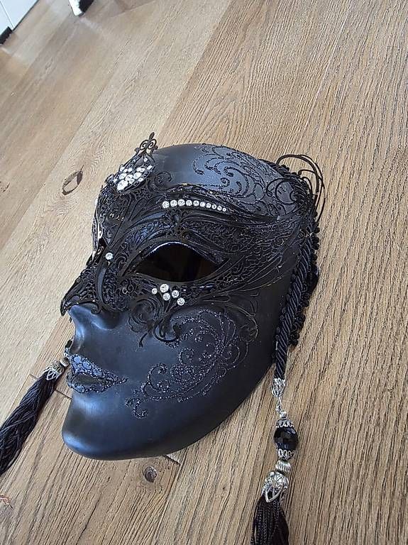 Masken: Maske aus Venedig, handgefertigt – Gebraucht aus Lommiswil von IvanaGr 3
