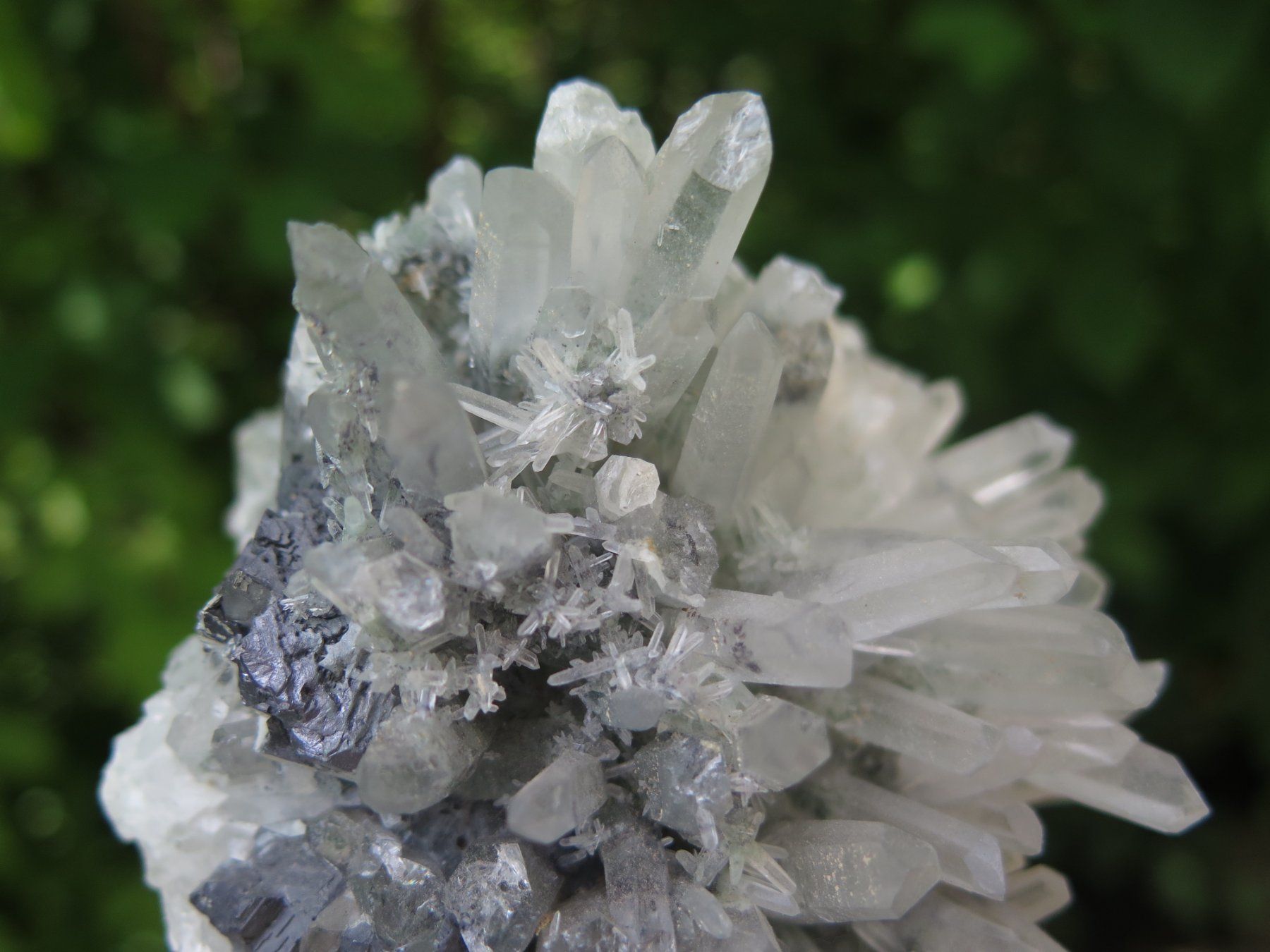 Minerali & Pietre curative: Bergkristall mit Galena ca. 578 gr. von Bulgarien – Usato da Schaffhausen venduto da Yamakana51L8736OQ8 1