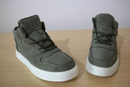 Schuhe Sneaker Olivgrün - Herren Freizeitschuhe Grösse 42.5
