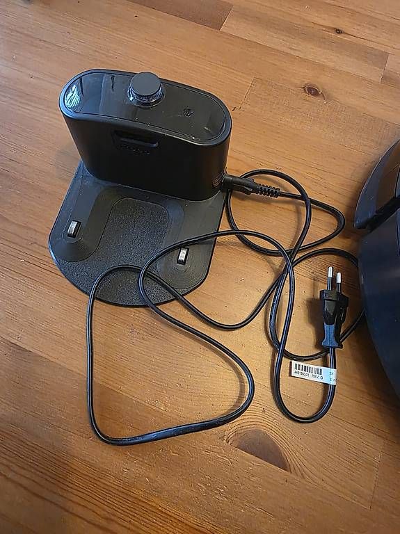 Aspirapolveri & Accessori: IRobot Roomba 960 – Usato da Thal venduto da Jones9424 1
