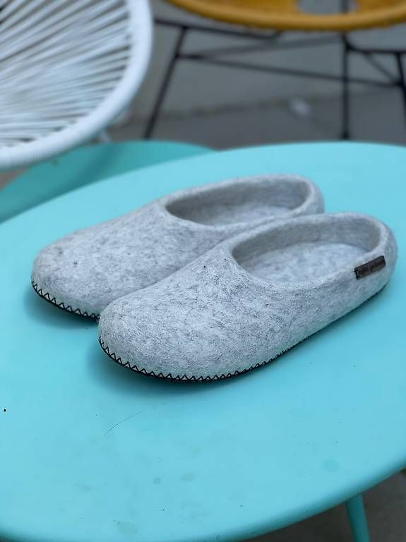 Scarpe da uomo: Hausschuhe grosse 42/43 – Nuovo e nell'imballaggio originale da Bachenbülach venduto da inn_5kmg 1
