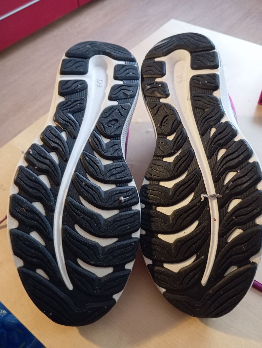Asics Scarpe da donna: Asics Damenschuh Gr. 42 – Nuovo (secondo la descrizione) da Langnau i. E. venduto da tho_n6n5 2