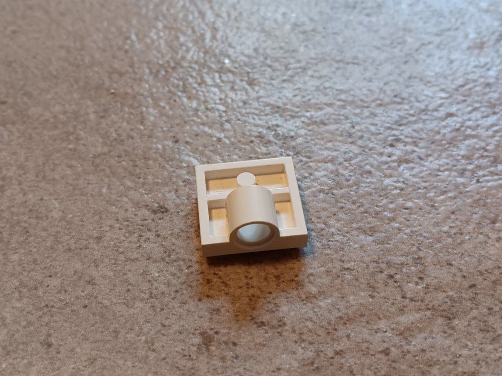 Lego Kit di costruzioni: Lego - Technic - Plate 2x2 with connection - White - 10x – Usato da COLLOMBEY venduto da Lego80s