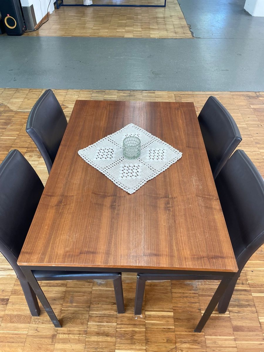 Tables: Victoria Design Esstisch – D'occasion à Baar par 4sale-tina 1