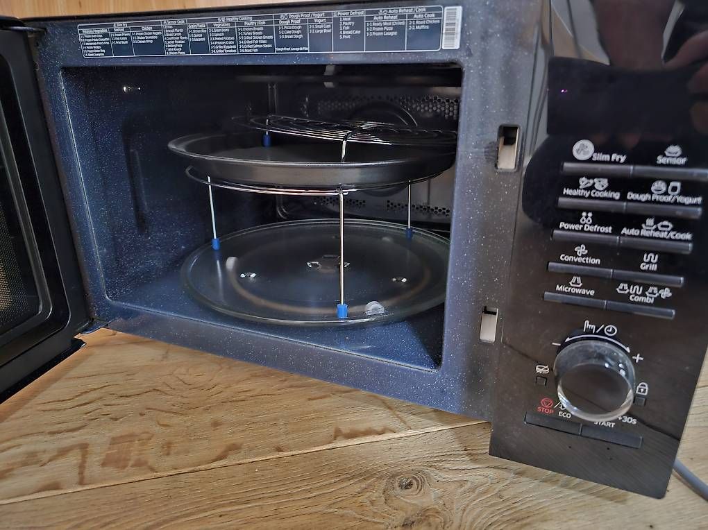 Elettrodomestici da cucina: Samsung Mikrowelle – Usato da Spreitenbach venduto da Lexus558 3