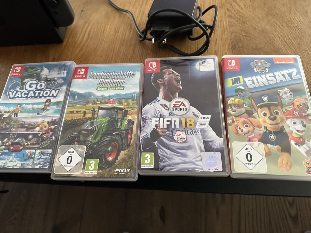 Nintendo Console: Nintendo Switch – Usato da Engelburg venduto da Uppsi 4