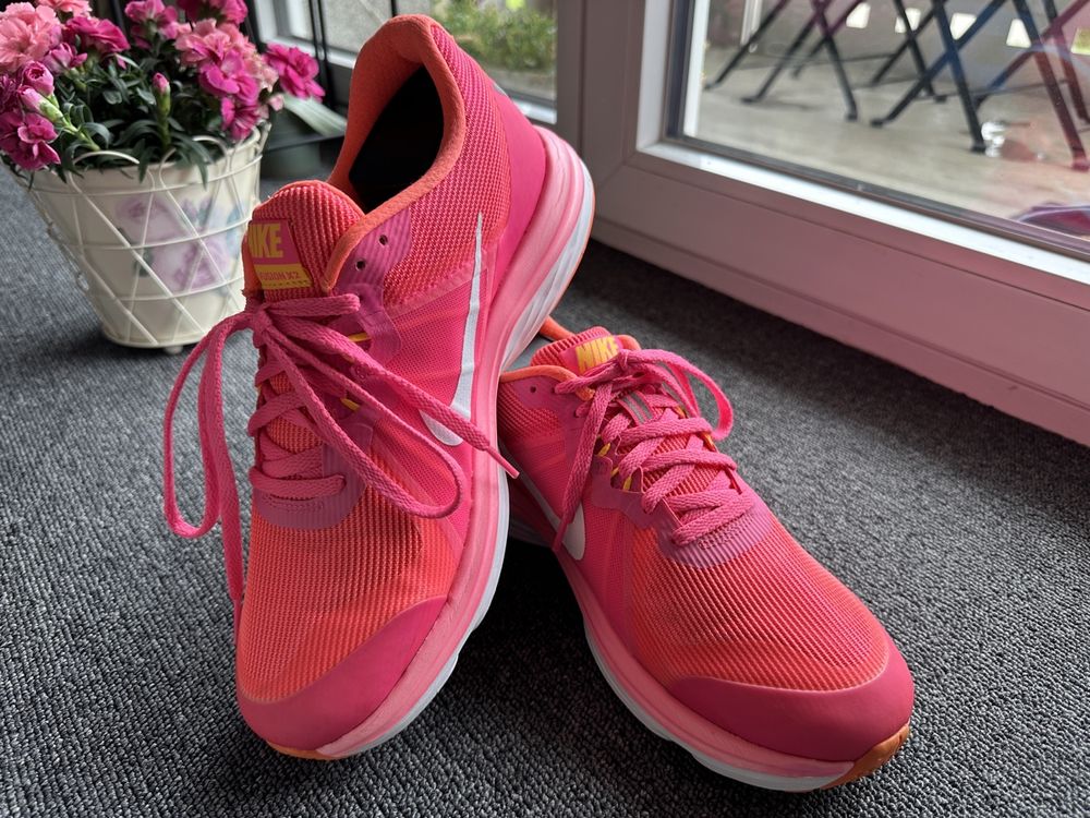 NIKE Dual Fusion Femme taille 40.5 rose Kaufen auf Ricardo