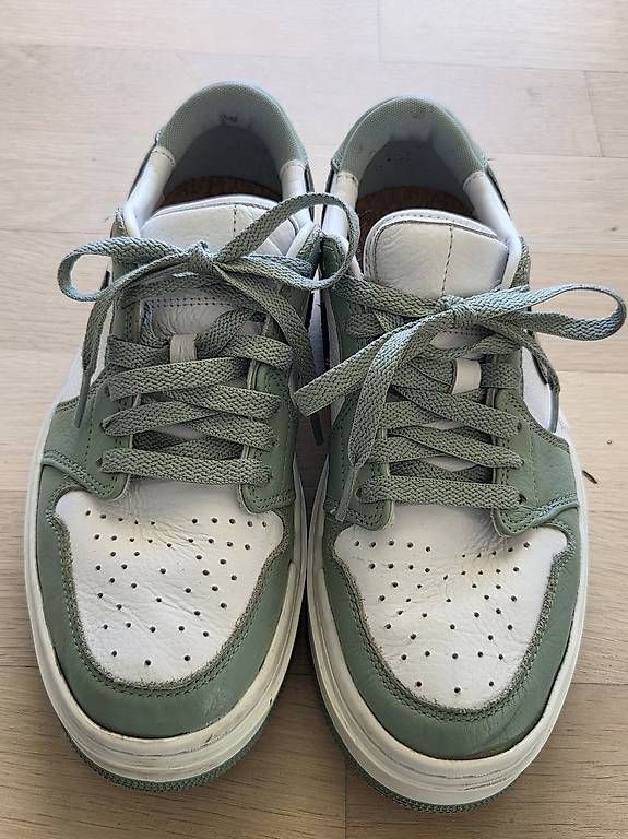 Scarpe da donna: Air Jordan 1 Elevate Low Gr 38 – Usato da Uster venduto da laemau