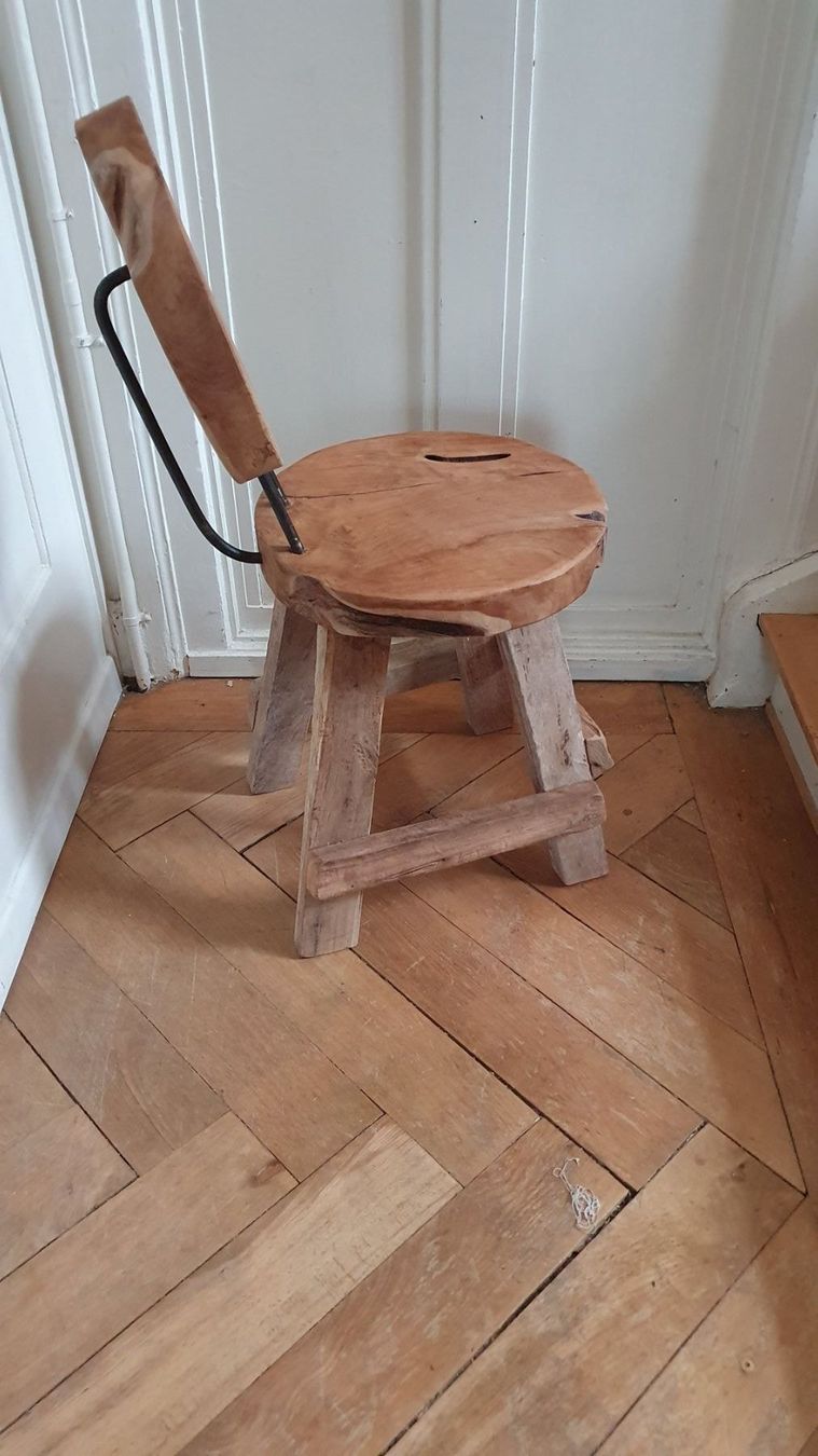 Stühle: Rustikaler Holzstuhl – Gebraucht aus Flawil von Naphtali 9