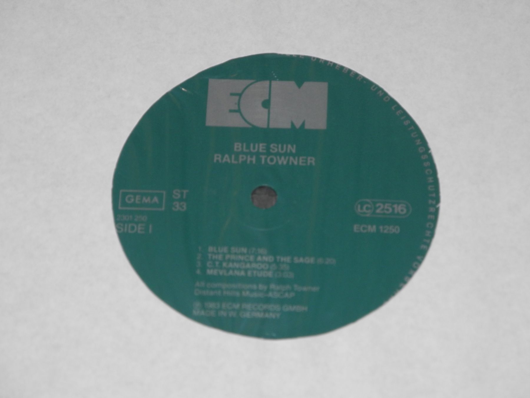 Dischi in vinile: RALPH TOWNER: BLUE SUN - ECM – Nuovo (secondo la descrizione) da Fahrwangen venduto da Swirl2 2