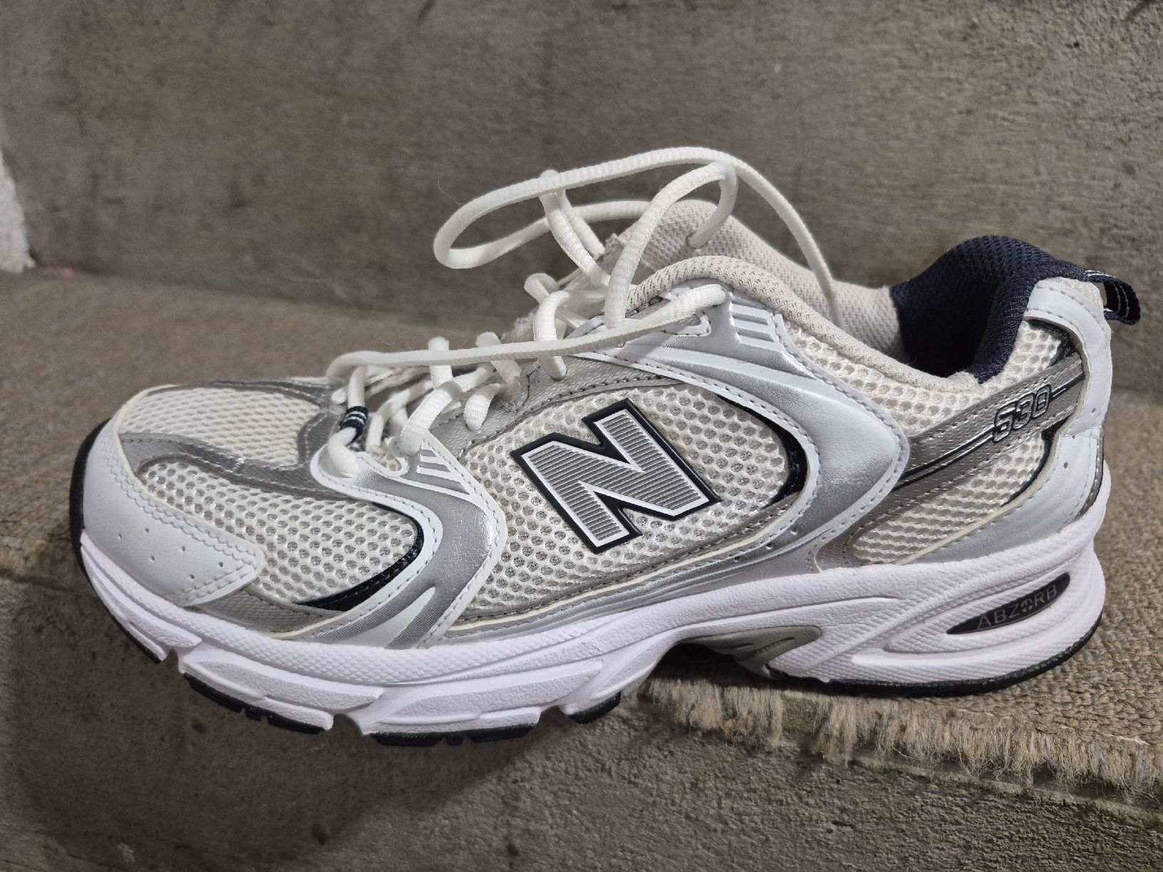 Scarpe da uomo: New Balance 530 – Usato da Winterthur venduto da Lumi11 2