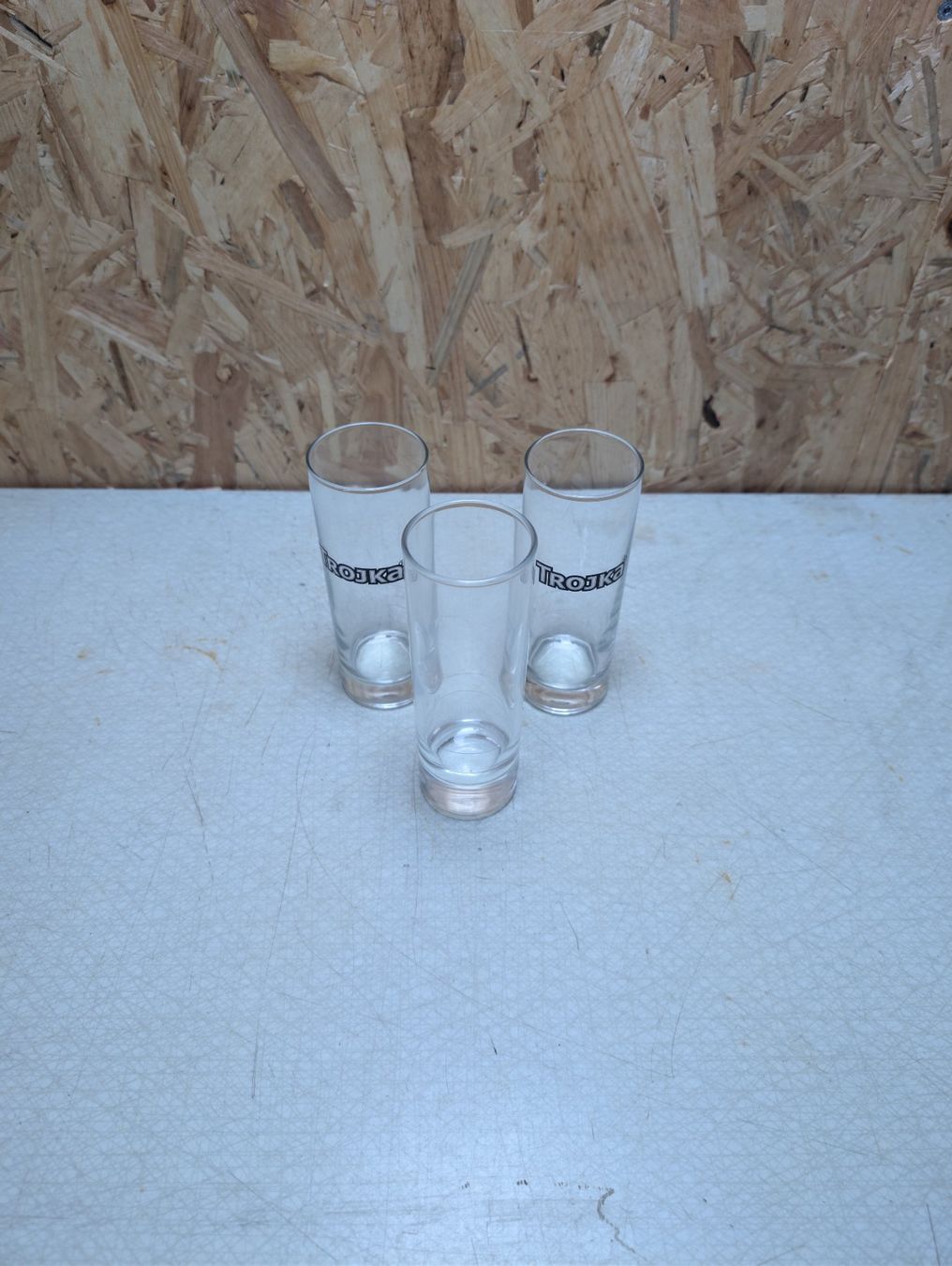 Bicchieri: Lots de 3 verres à alcool – Usato da Portalban venduto da Deuxieme-vie 1