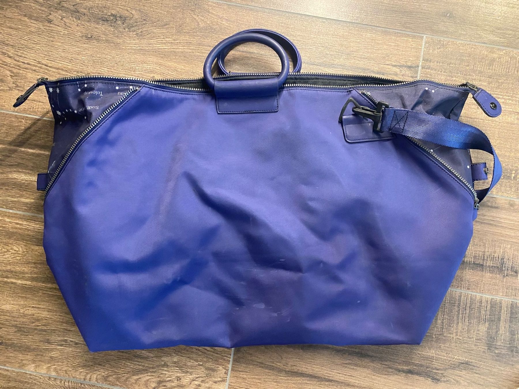 Sacs: Stratic Reisetasche blau violett mit Sternzeichen – D'occasion à Pratteln par a23_j2gs 3