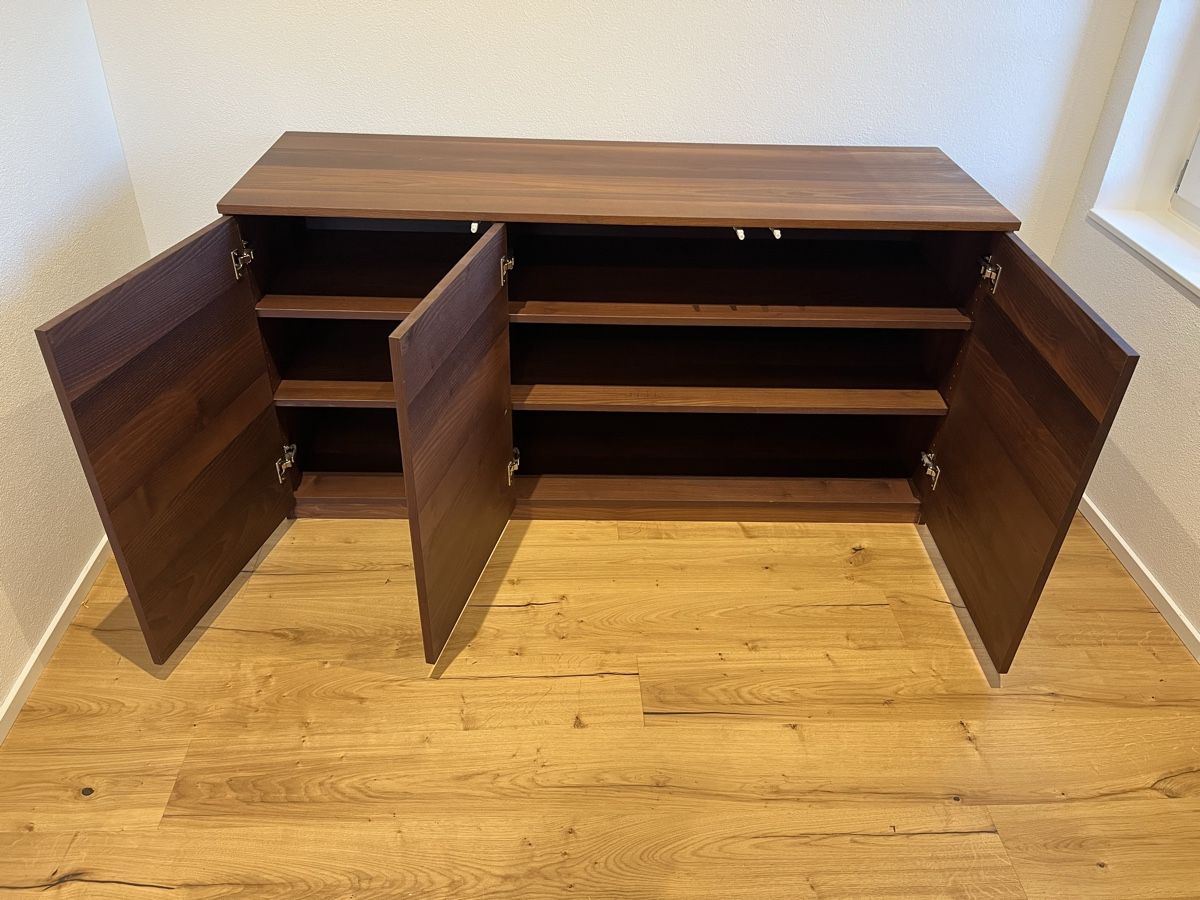 Buffets: Sideboard in Akazie – D'occasion à Laupen ZH par Holzwurm_94 2