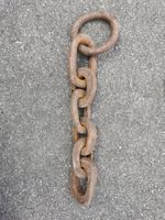 Handgeschmiedete, schwere Kette, mit 6 Gliedern und Ring