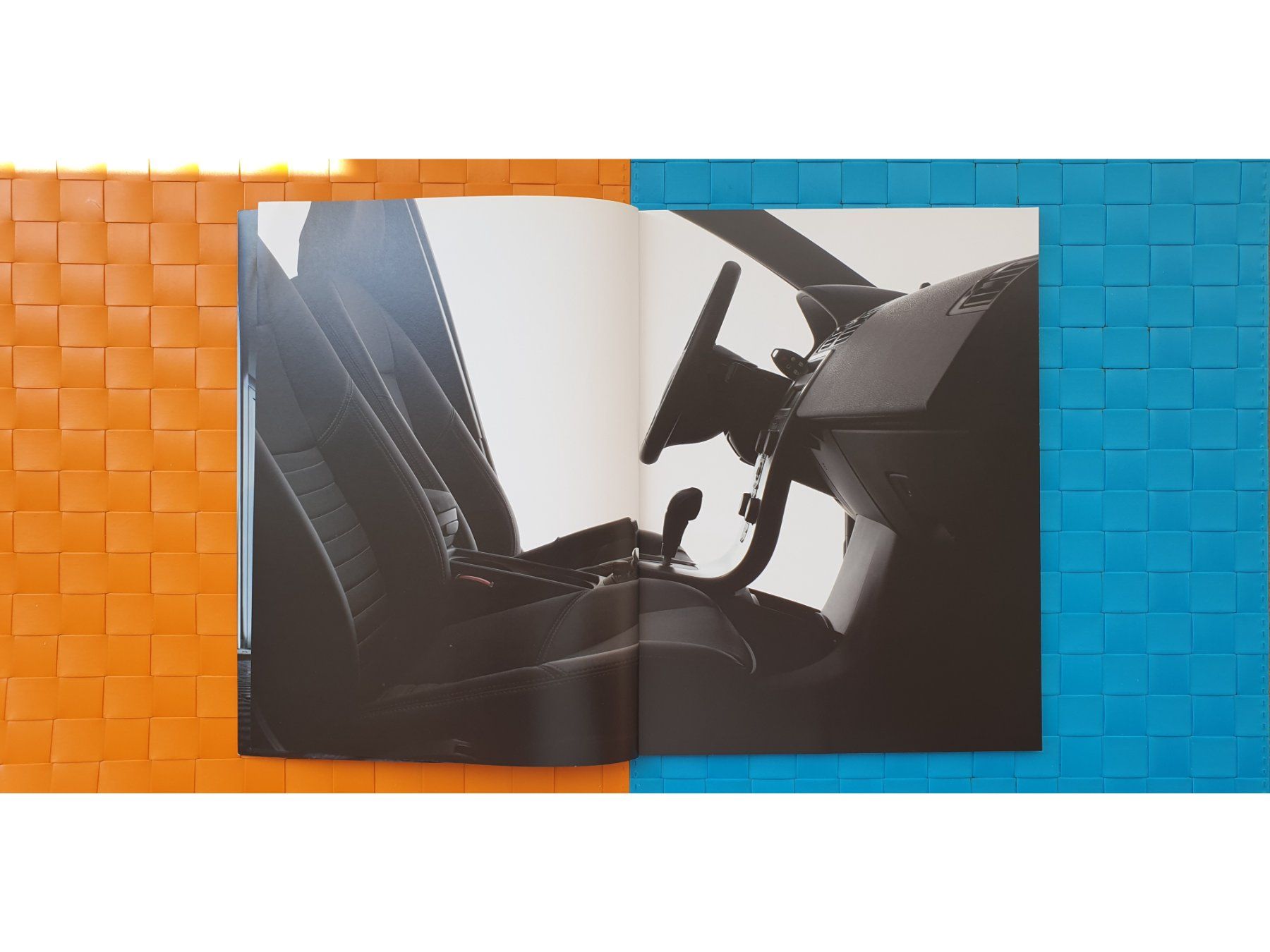 Riviste & Magazine: VOLVO S40 2004 - Prospekt / Katalog – Nuovo (secondo la descrizione) da Viganello venduto da CARLiteratur 4