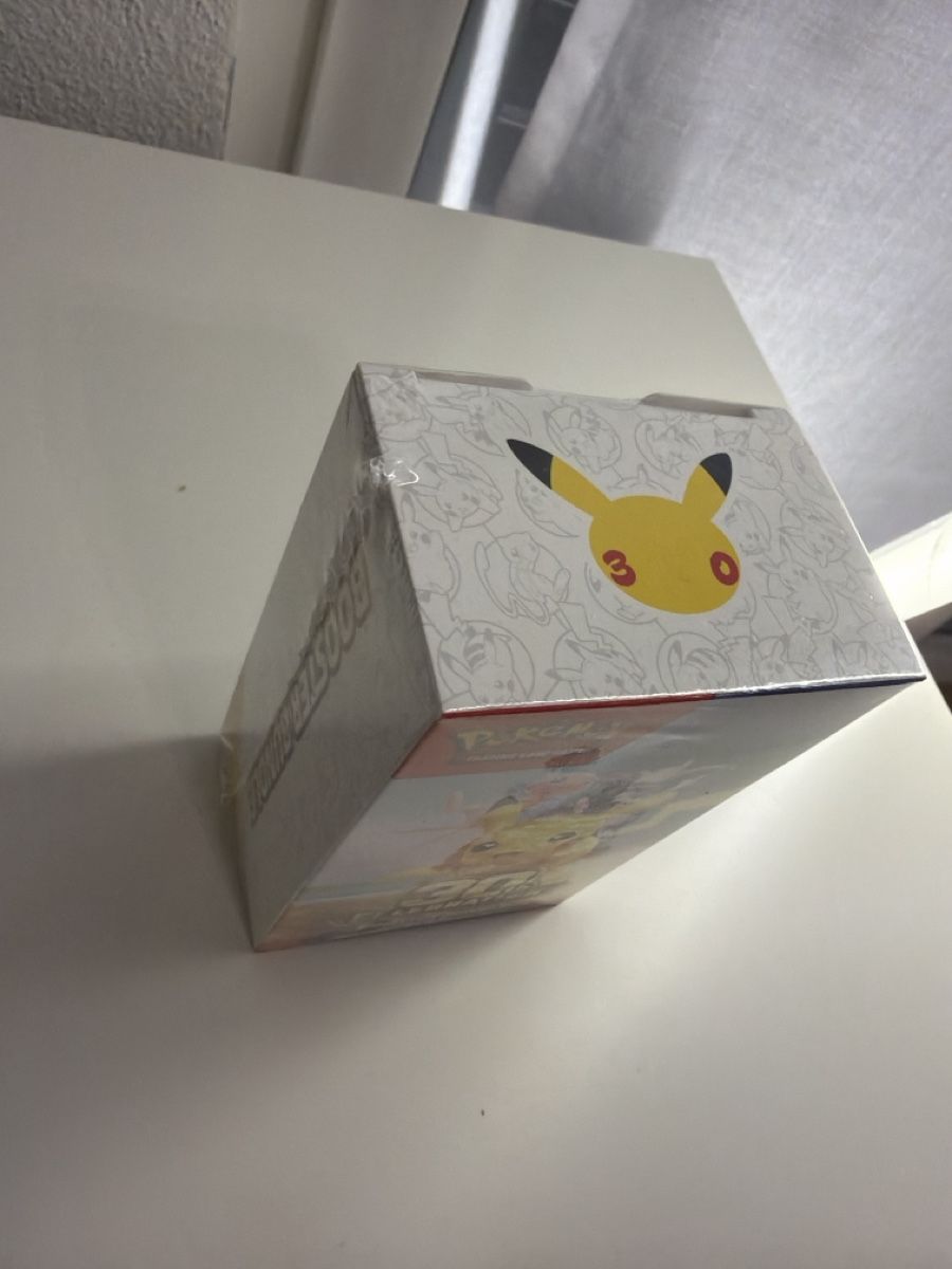 Pokémon Carte collezionabili: 30th aniversary Booster Bundle – Nuovo e nell'imballaggio originale da Winterthur venduto da Baggio2 1