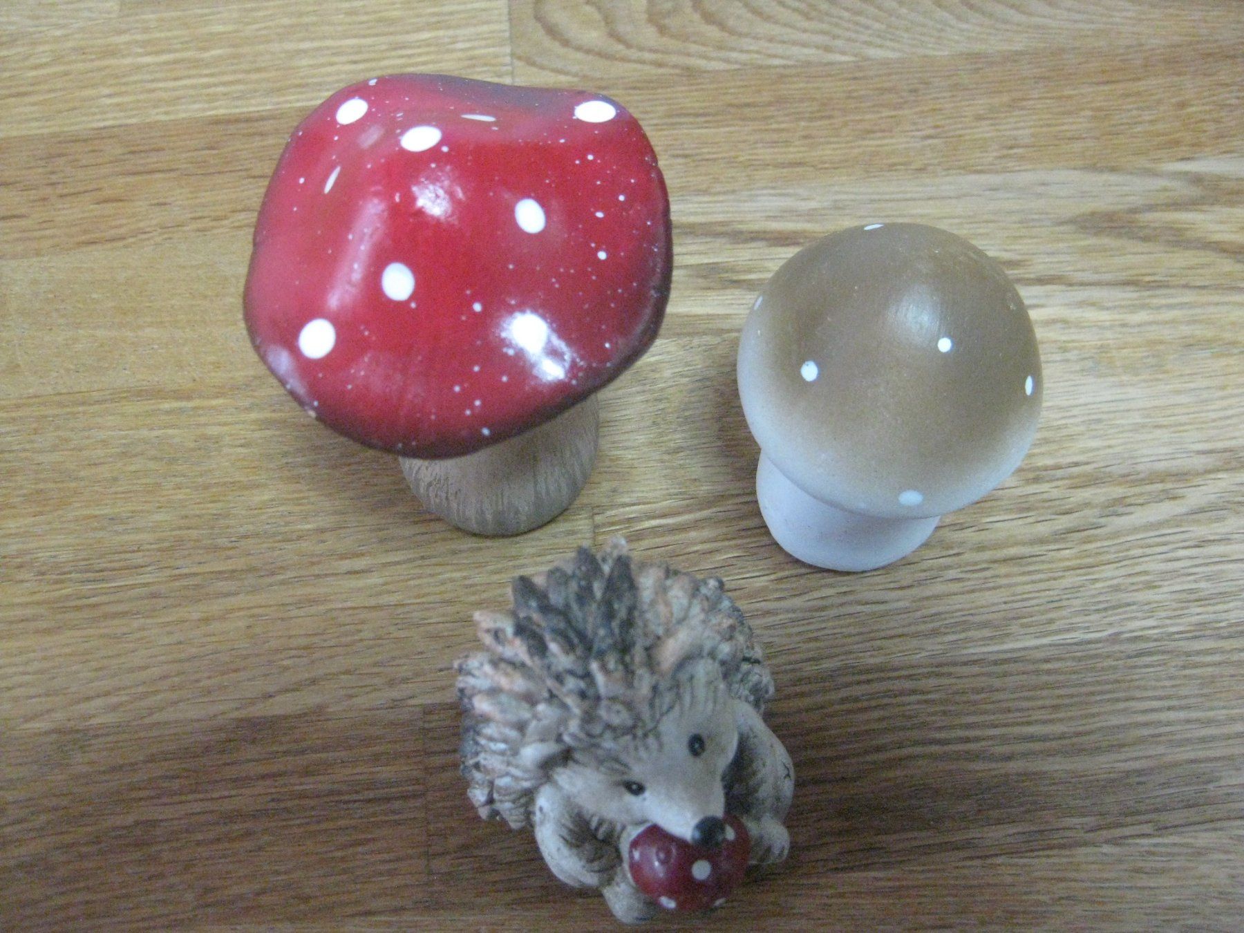 Tutte le decorazioni: 2 schöne PILZE und 1 IGEL – Nuovo (secondo la descrizione) da Romanshorn venduto da Wazoohandlung 2