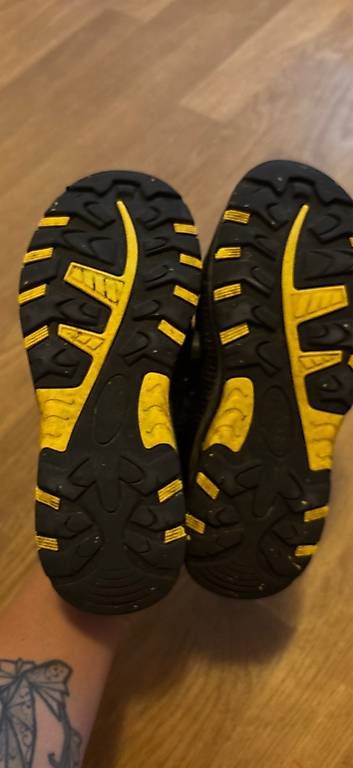 Scarpe da uomo: Trekkingschuhe 46 N, 34 – Usato da Tegna venduto da JenTimo 1