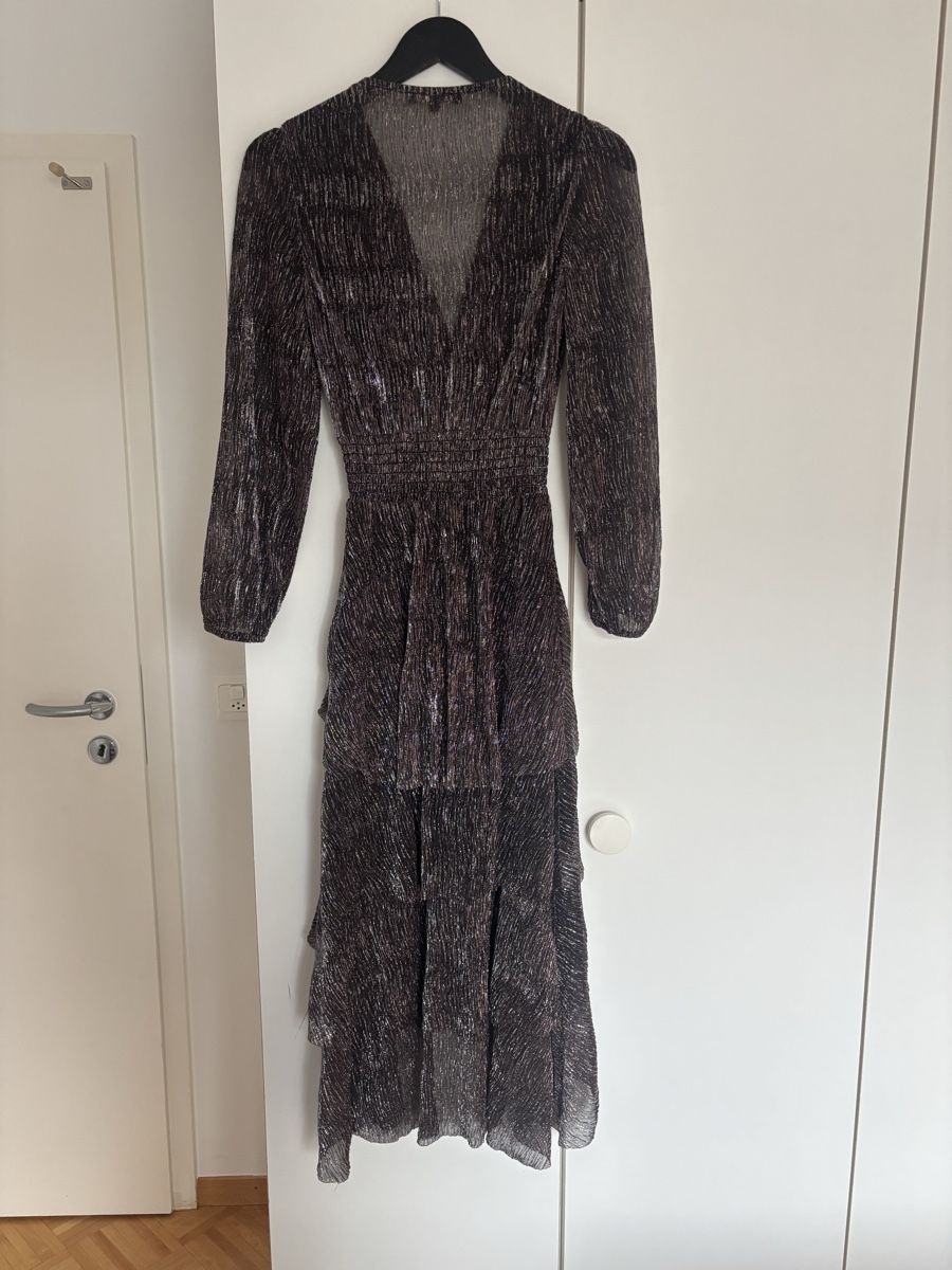 Maje Kleider: MAJE Fall Dress, size 36, Tiered Ruffle Midi - Chic! – Neu und originalverpackt aus Genève von Bella_909 8