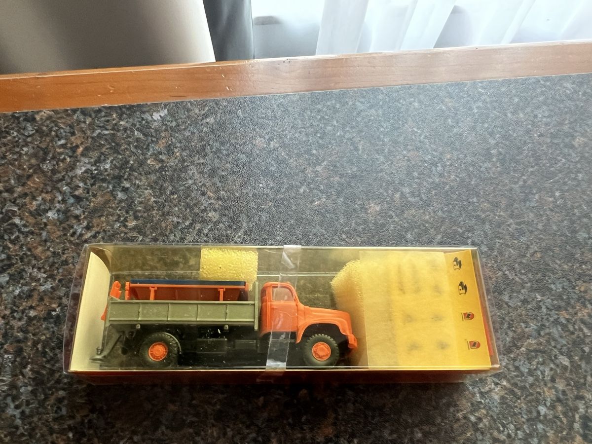 Roskopf Modellini d'auto: Saurer 1.87 Roskopf Winterdienst – Usato da Thun venduto da pat710 2