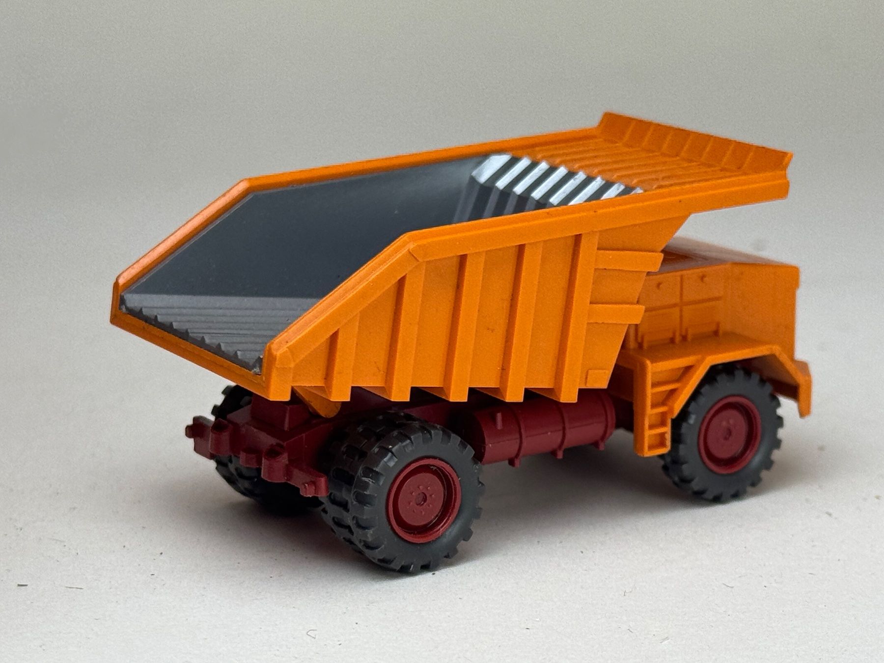 Wiking Modellini d'auto: GB- Wiking Kaelble Kipper orange – Usato da Elm venduto da Wikmtz 1