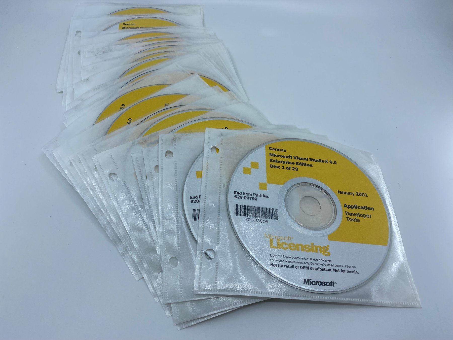 Microsoft Software: Sammlung Microsoft Select CDs - Visual Studio inkl. Ordner – Usato da Langwiesen venduto da Restposten-24 3