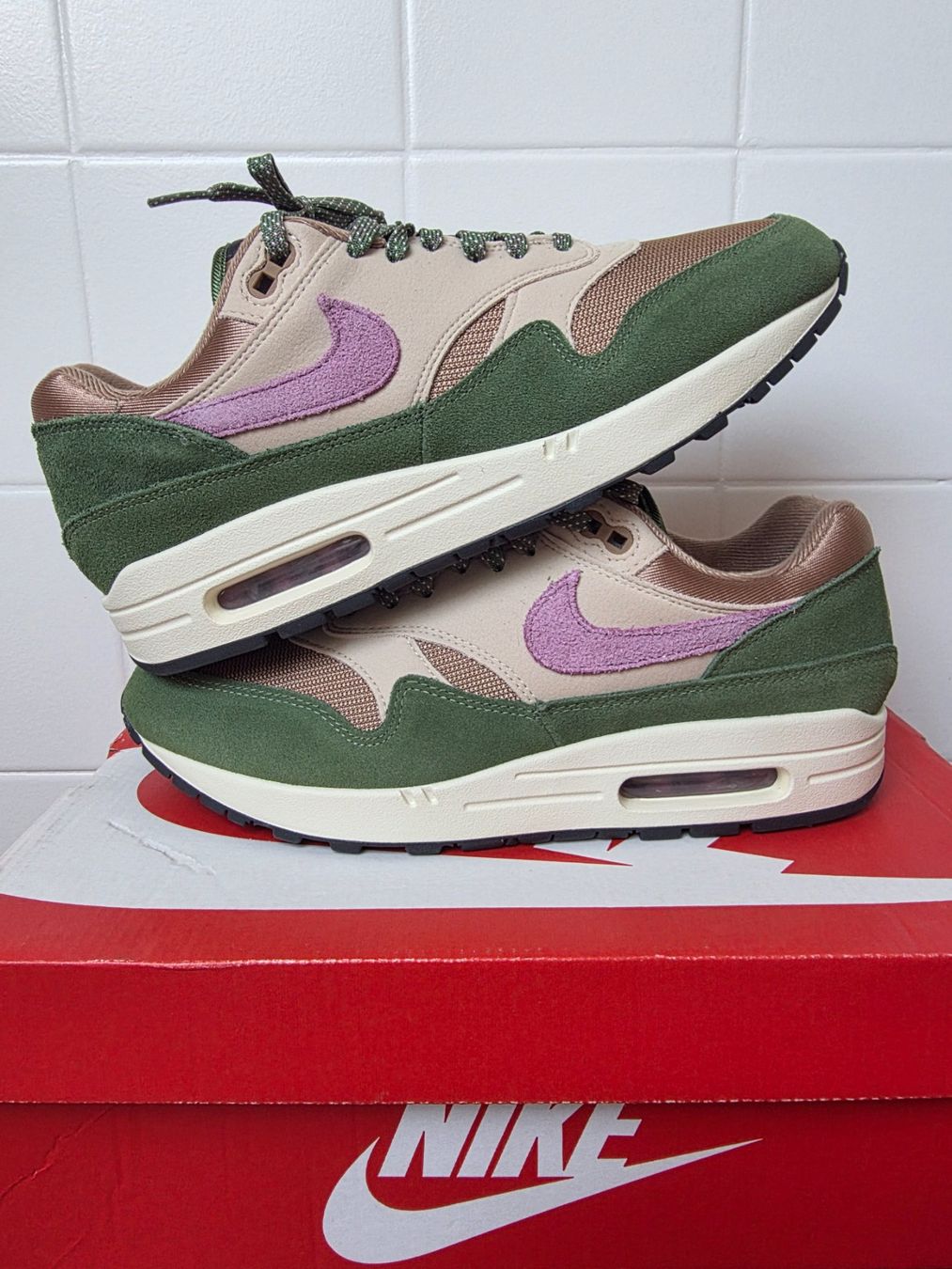 Nike Scarpe da uomo: Nike Air Max 1 – Nuovo e nell'imballaggio originale da Fleurier venduto da dav_xx8y