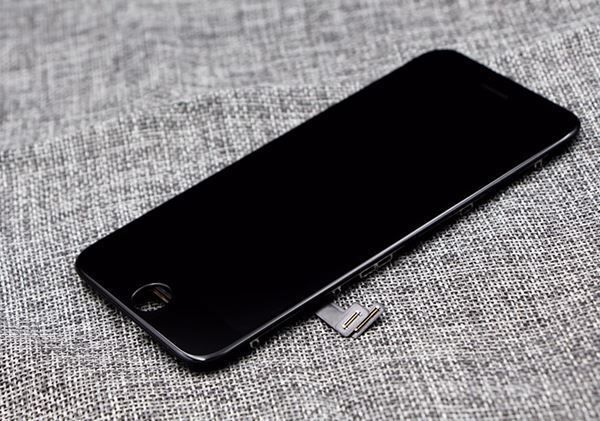Monitor: iPhone 8 LCD Display Touchscreen Digitiz – Nuovo e nell'imballaggio originale da Unterägeri venduto da RmOnline 6
