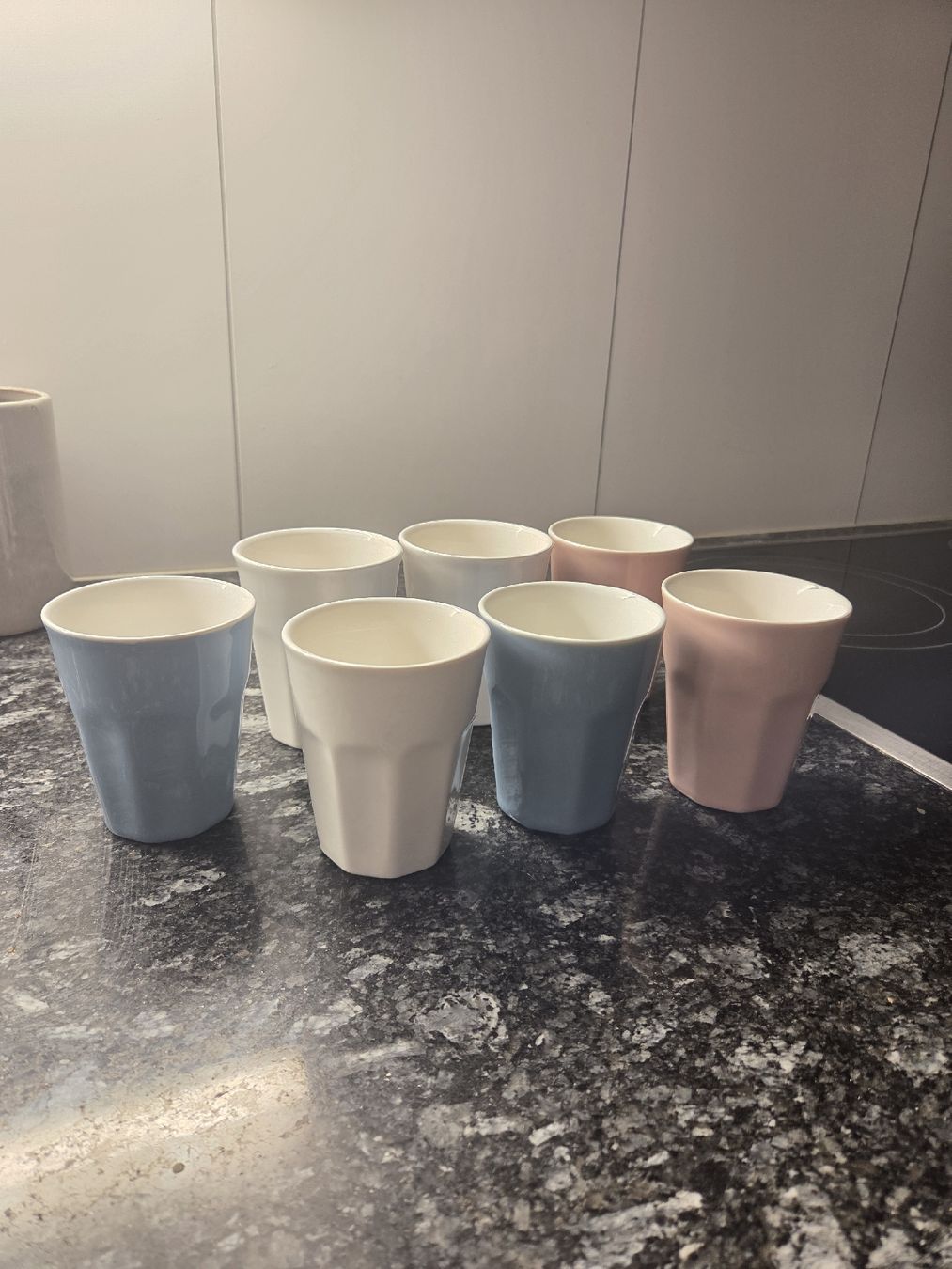 Tassen: Kaffetassen in 3 Farben  – Gebraucht aus Suhr von michelles04