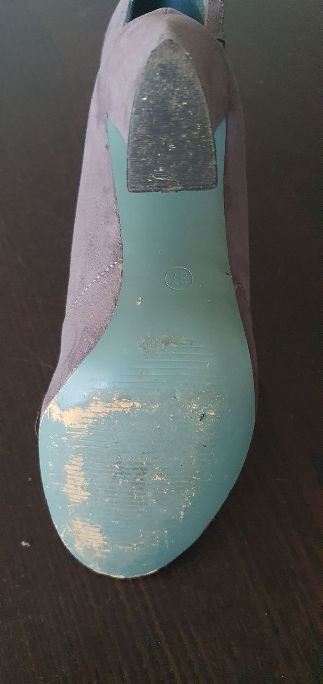 Scarpe da donna: Bata Damenschuhe grau High Heel Pumps Grösse 37 – Usato da Winterthur venduto da LaRoque 1