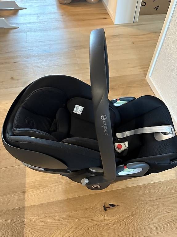 Cybex Seggiolini per auto: Cybex Cloud T schwarz – Usato da Zollikerberg venduto da mal_6qxz 2