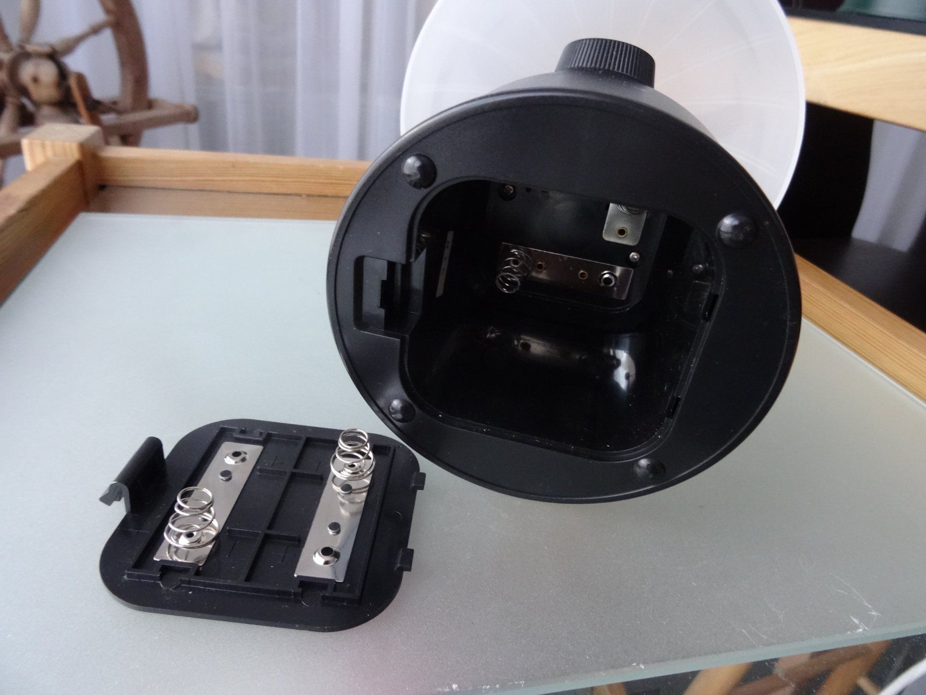 Philips Lampen: Nachtischlampe mit Batterie – Gebraucht aus Trimmis von Johib 1