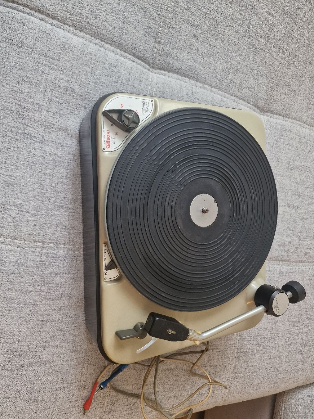Thorens Giradischi: tourne disque Thorens td 135 – Usato da La Chaux-de-Fonds venduto da Ric_m628 2