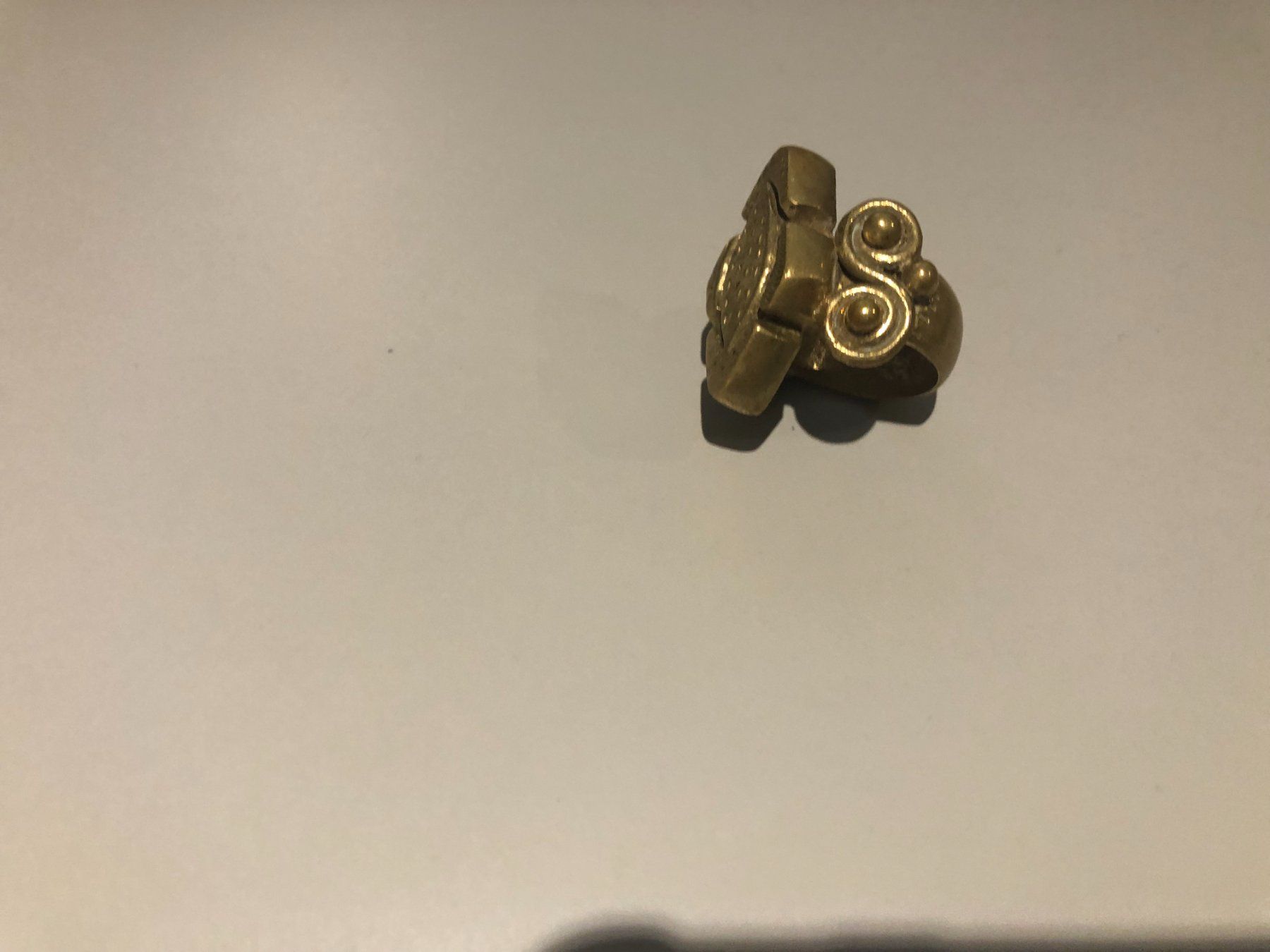 Anelli: Messing Ring Vintage Statement Goldfarben – Usato da Wängi venduto da Argon180 1