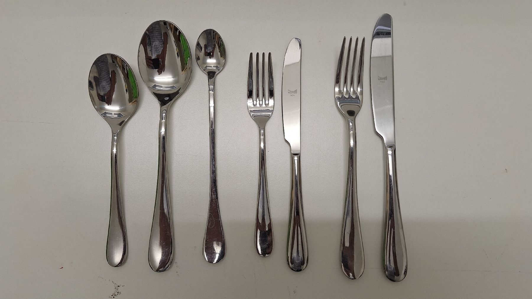 Bestecksets: Gastro Besteck – Gebraucht aus Binningen von Bombeleger
