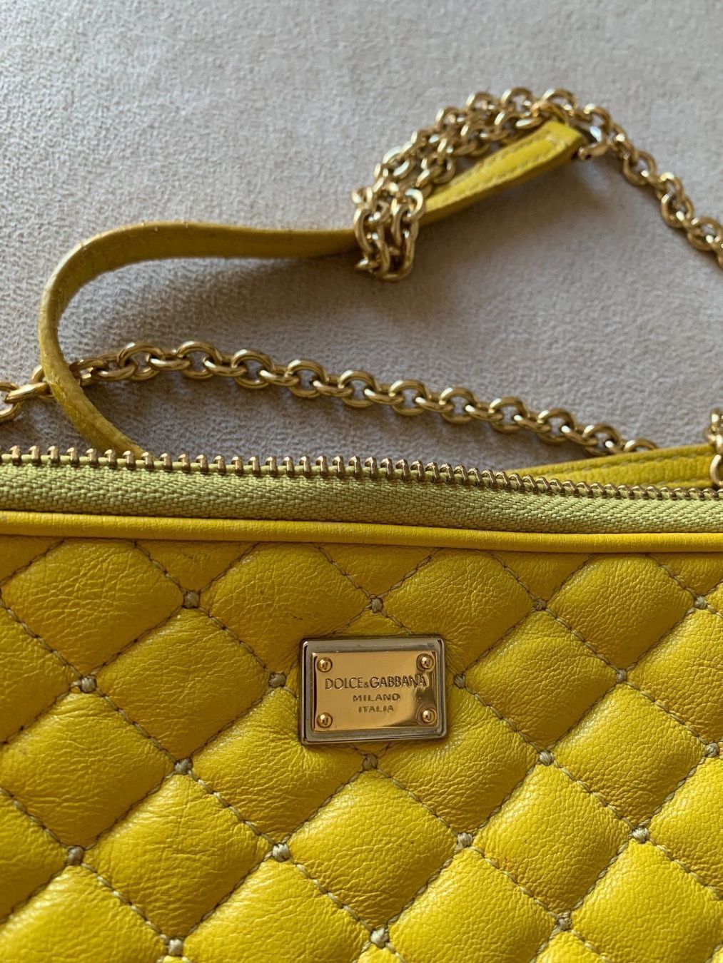 Dolce & Gabbana Borse da donna: DOLCE & GABBANA Crossbody Quilted Bag – Usato da Zürich venduto da Angela_Fashion_Lover 6